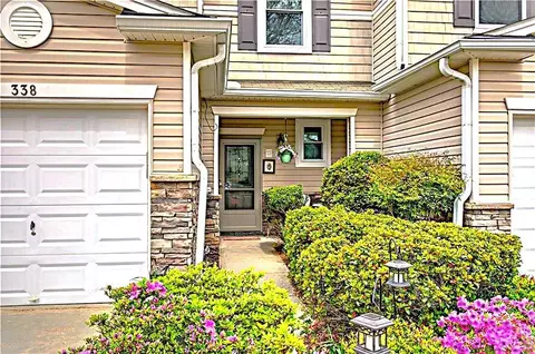 338 Oak Leaf Pl, Acworth, GA 30102