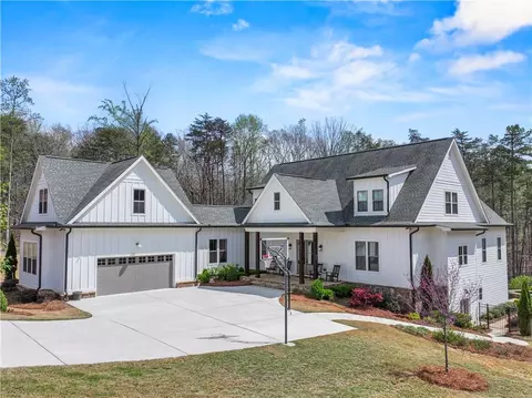 6061 Bluewater Blvd, Gainesville, GA 30506