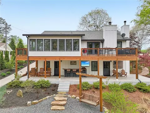141 Lake Dr, Dawsonville, GA 30534