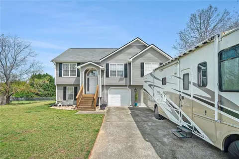 1218 Cabots Ln, Auburn, GA 30011