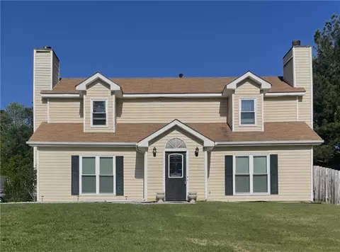 1174 Oak Knoll Ct, Lithonia, GA 30058