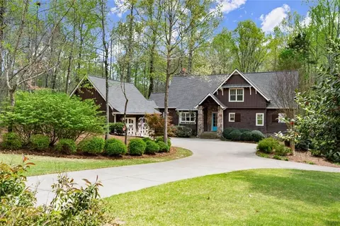 208 Greenhill Dr, Dallas, GA 30157