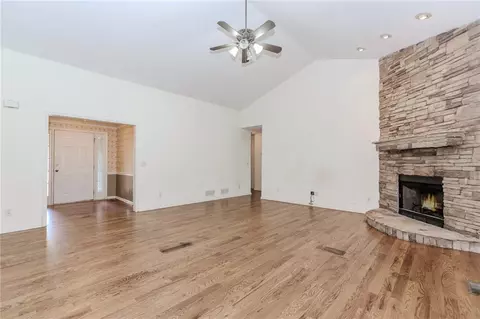 Living - 3643 Flat Run Dr, Bethlehem, GA 30620 photo 3 of 8