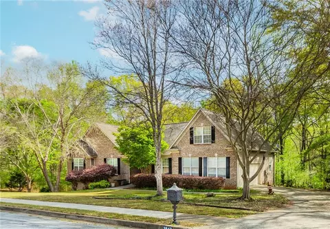Exterior - 3643 Flat Run Dr, Bethlehem, GA 30620 photo 2 of 8