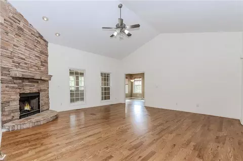 Living - 3643 Flat Run Dr, Bethlehem, GA 30620 photo 2 of 8