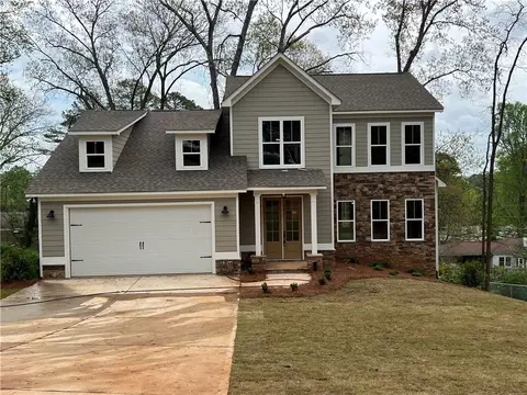 71 Dillard Dr NE, Kennesaw, GA 30144