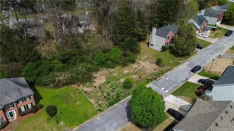 6490 Battery Pt, Stone Mountain, GA 30087