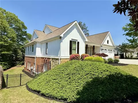 1127 Bank St SE, Smyrna, GA 30080