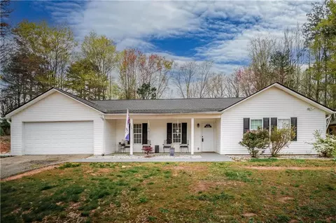 205 Quail Trl, Cornelia, GA 30531