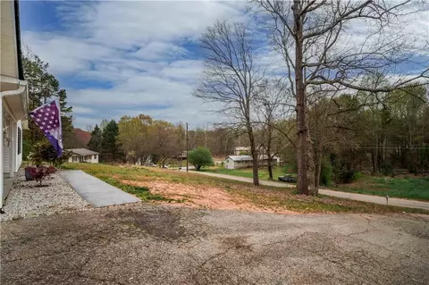 Exterior - 205 Quail Trl, Cornelia, GA 30531 photo 5 of 10