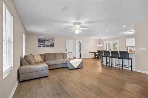 Living - 205 Quail Trl, Cornelia, GA 30531 photo 1 of 3