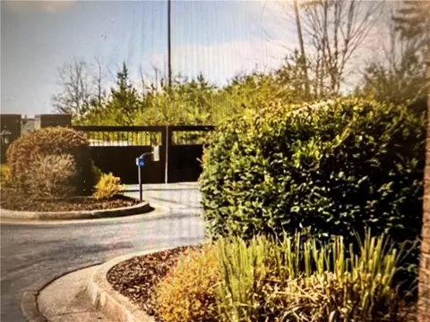 6039 Bluewater Blvd, Gainesville, GA 30506