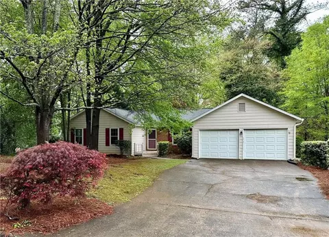 455 Tyson Cir, Roswell, GA 30076