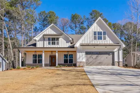 6091 Wayfarer Dr, Villa Rica, GA 30180