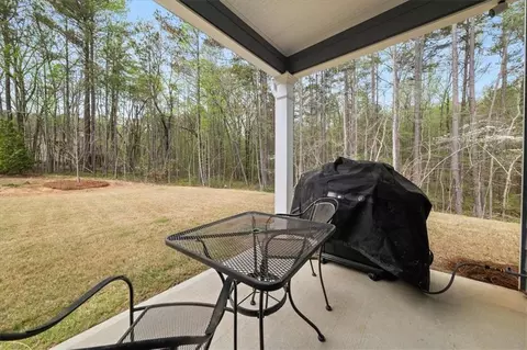 Exterior - 1037 Devon Dr, Acworth, GA 30102 photo 3 of 5