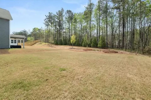 Exterior - 1037 Devon Dr, Acworth, GA 30102 photo 4 of 5