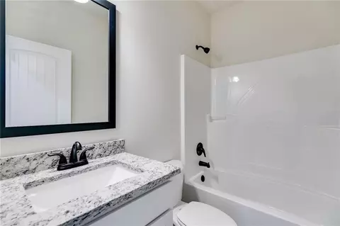 Bath - 1765 Harmony Rd, Temple, GA 30179 photo 4 of 5