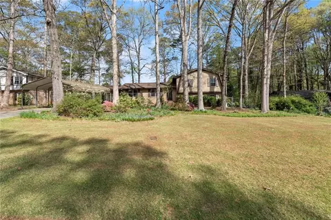 587 Coast Oak Cir, Lawrenceville, GA 30046