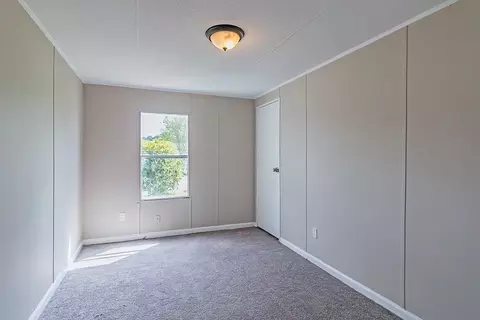 Bedroom - 302 Arrlington Bnd, Byron, GA 31008 photo 1 of 3