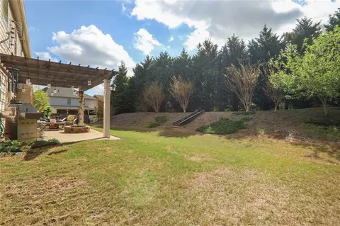 Exterior - 415 Eldridge Dr, Suwanee, GA 30024 photo 3 of 8