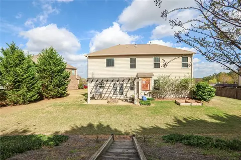 Exterior - 415 Eldridge Dr, Suwanee, GA 30024 photo 8 of 8