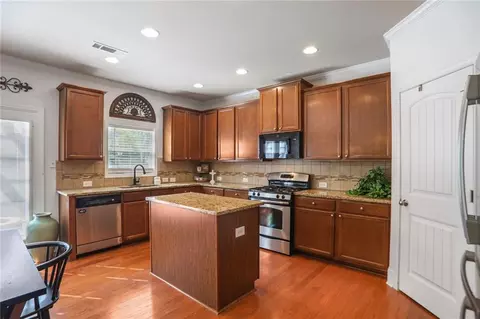 Kitchen - 415 Eldridge Dr, Suwanee, GA 30024 photo 1 of 2