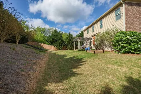 Exterior - 415 Eldridge Dr, Suwanee, GA 30024 photo 5 of 8