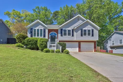2865 Maple Vista Ln, Lawrenceville, GA 30044