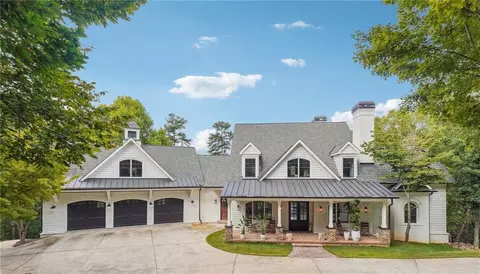 21 Edgewater Dr SE, Cartersville, GA 30121