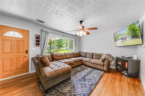 Living - 104 Pineview Dr, Monroe, GA 30655 photo 2 of 2