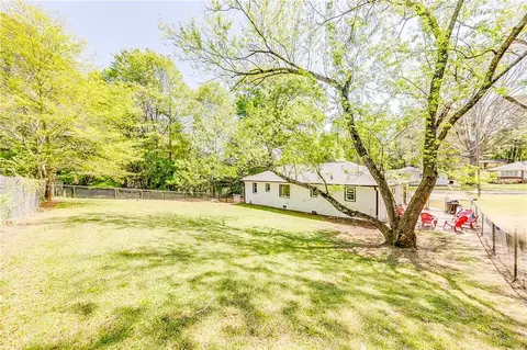 Exterior - 104 Pineview Dr, Monroe, GA 30655 photo 7 of 8