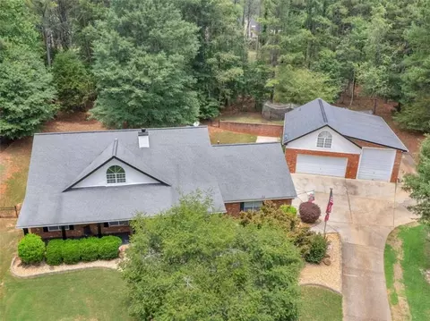 219 Riverbrook Ct, Mcdonough, GA 30252 photo 3