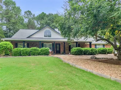 219 Riverbrook Ct, Mcdonough, GA 30252 photo 2