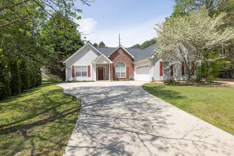 1635 Round Rd, Grayson, GA 30017