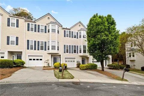 5213 Pinnacle Point Ct, Norcross, GA 30071