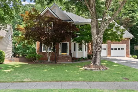 3335 Maple Terrace Dr, Suwanee, GA 30024