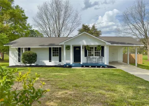 262 E Main St, Rutledge, GA 30663