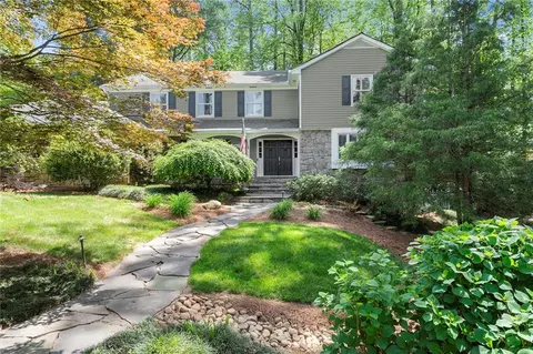 5515 Cross Gate Ct, Sandy Springs, GA 30327