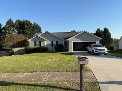 221 Huntington Dr, Mcdonough, GA 30253