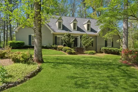 770 Raleigh Ct SW, Marietta, GA 30064