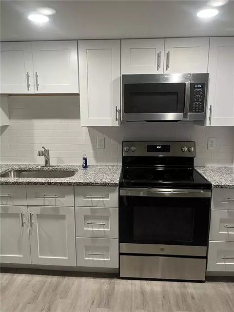 Kitchen - 1235 Riverside Dr #H2, Gainesville, GA 30501 photo 2 of 2
