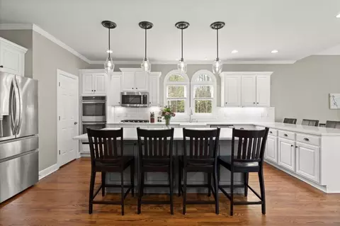 Kitchen - 65 Oakhurst Leaf Dr, Milton, GA 30004 photo 5 of 7