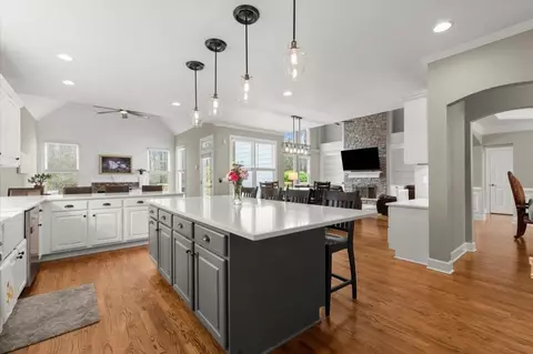Kitchen - 65 Oakhurst Leaf Dr, Milton, GA 30004 photo 2 of 7