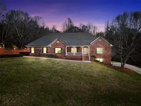 503 Clearwater Dr, Mcdonough, GA 30252