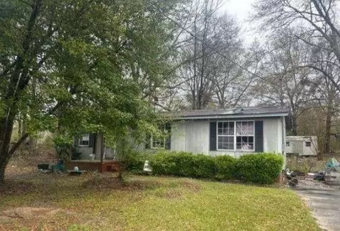 932 Perkins Rd, Millen, GA 30442