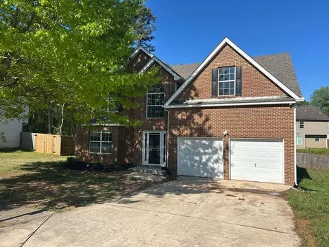 5719 Star Flower Dr, Ellenwood, GA 30294