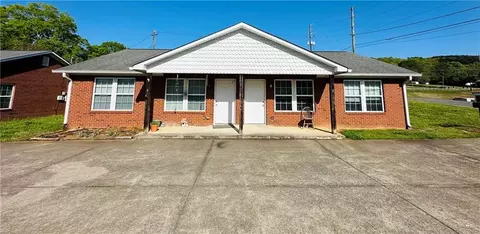 2 4 Dragon Dr SE, Lindale, GA 30147
