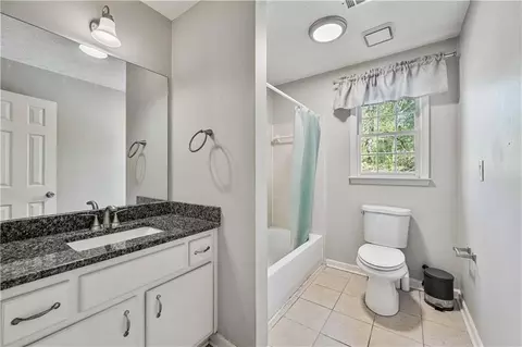 Bath - 3988 Centennial Trl, Duluth, GA 30096 photo 3 of 4