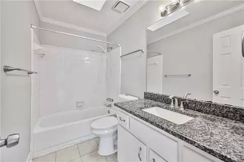 Bath - 3988 Centennial Trl, Duluth, GA 30096 photo 2 of 4