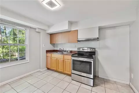 Kitchen - 3988 Centennial Trl, Duluth, GA 30096 photo 4 of 4